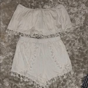 NWT White Tassel Set